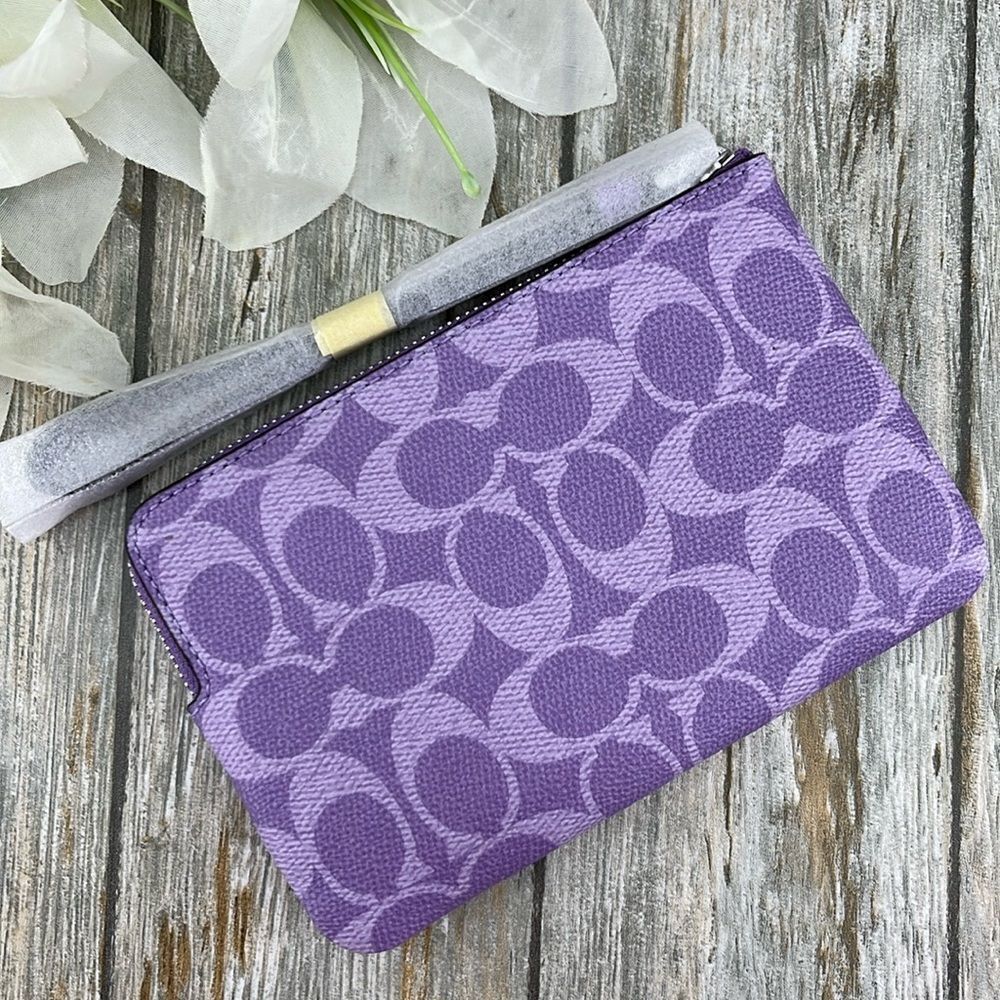 Corner Zip Wristlet In Signature Canvas Silver Iris Wallet Bag Purse - Picture 3 of 6